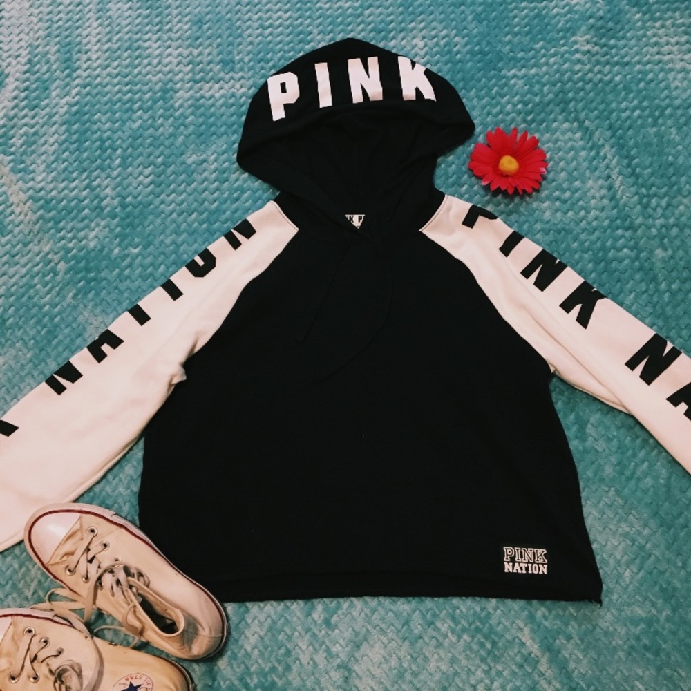 Victoria Secret Pink cropped hoodie